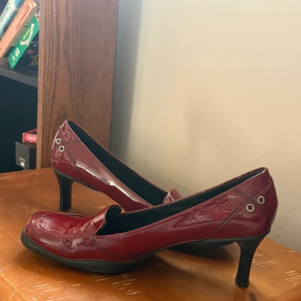 Nine West Burgundy Patent Kitten Heel Pumps